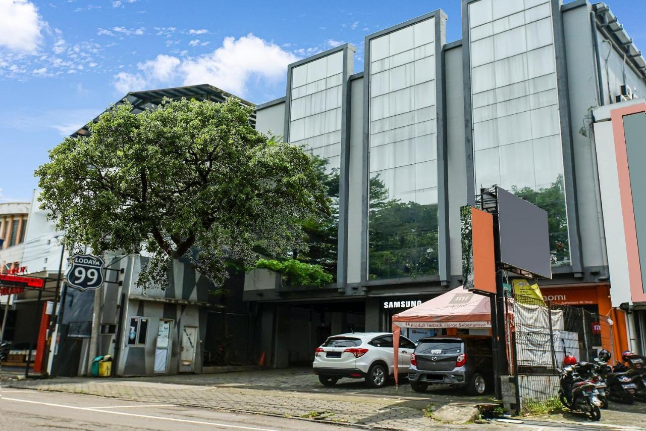 Hotel Reddoorz @ Pelajar Pejuang 3 Bandung Exterior foto