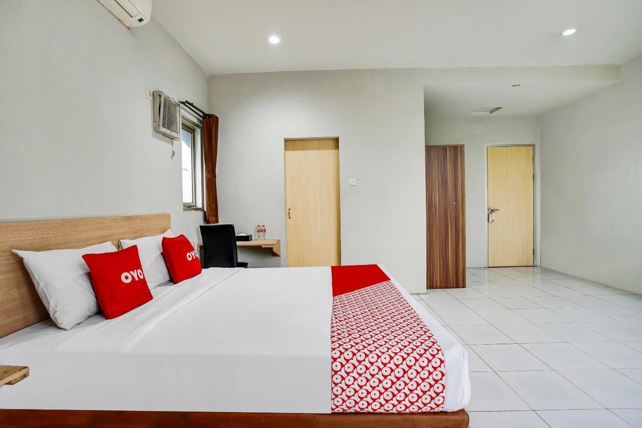 Hotel Reddoorz @ Pelajar Pejuang 3 Bandung Exterior foto