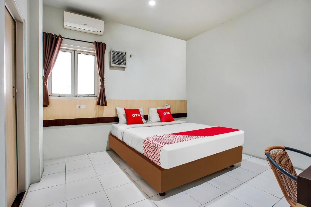 Hotel Reddoorz @ Pelajar Pejuang 3 Bandung Exterior foto