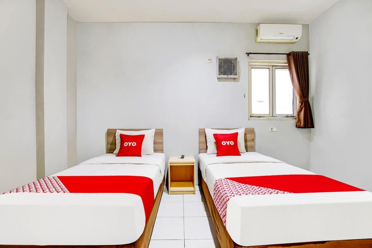 Hotel Reddoorz @ Pelajar Pejuang 3 Bandung Exterior foto